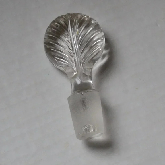 Vtg Glass  Decanter - Picture 5 of 6